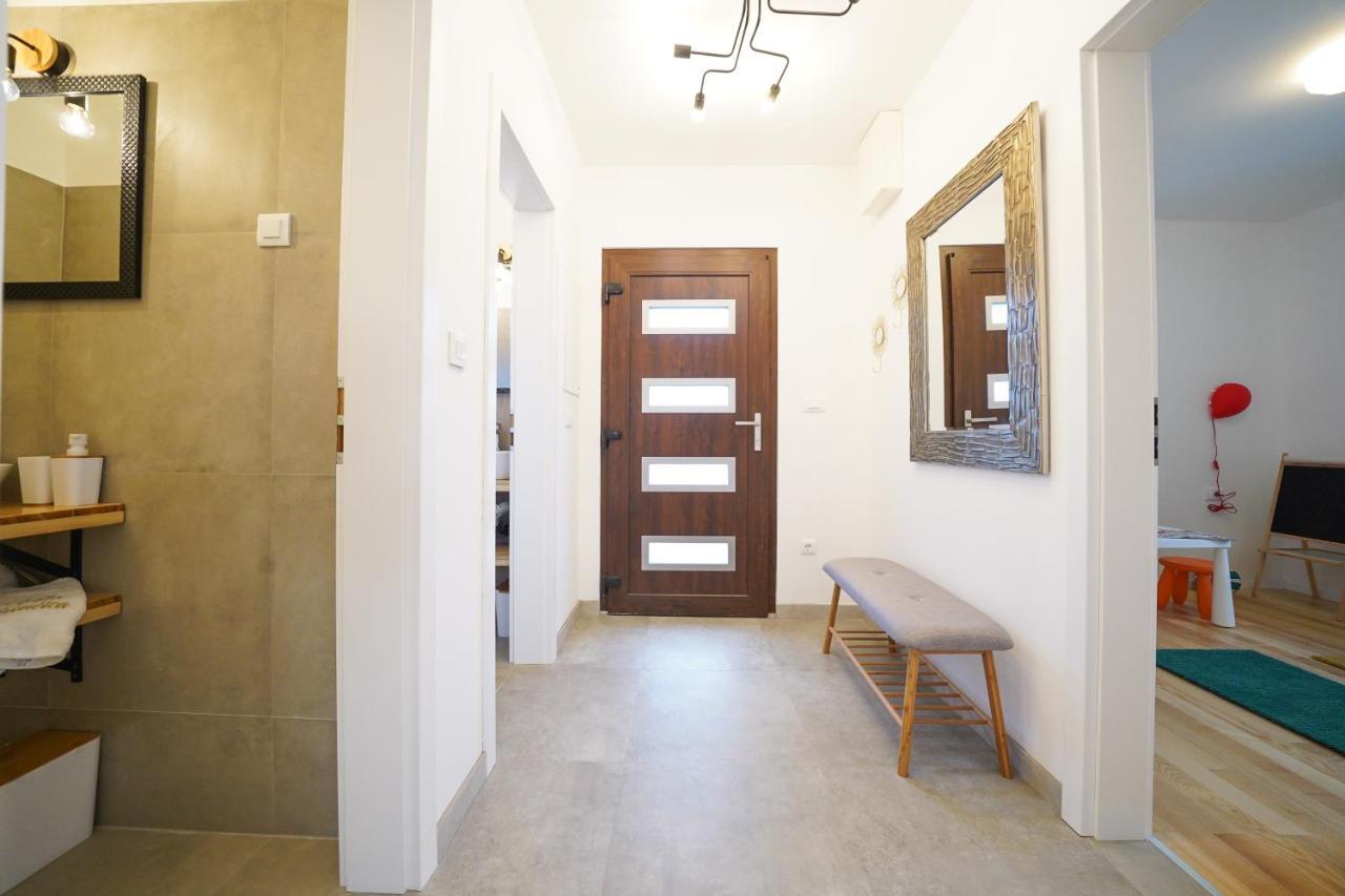 Villa Suncica With Heated Pool, Jacuzzi And Bikes Near Zadar Sukosan Ngoại thất bức ảnh